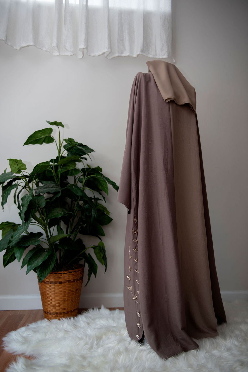 Breeze Abaya